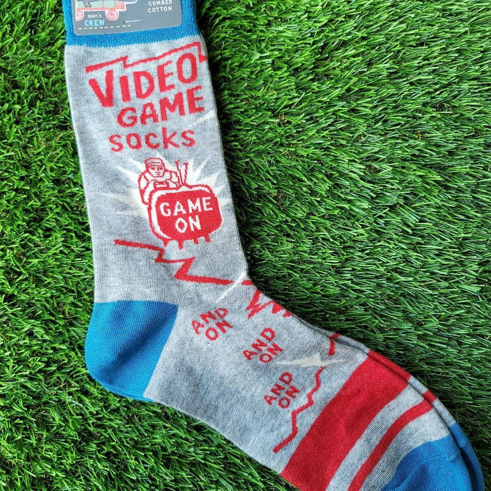 Blue Q Men's Crew Socks VIDEO GAME GAME ON AND ON AND ON Size 7-12 Themed NEW